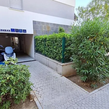 Sea View Znjan Apartmán