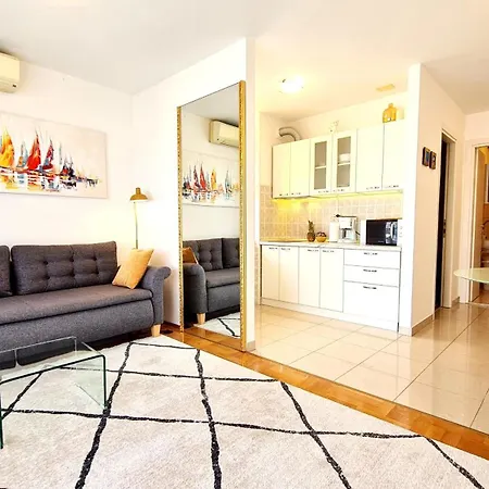 Apartment Sea View Znjan *